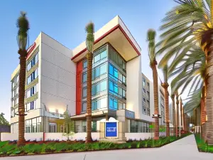 Hampton Inn & Suites Anaheim