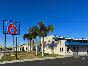 Motel 6 Delano, CA