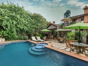 Casa del Sol Inn