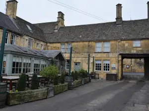 Noel Arms - "A Bespoke Hotel"