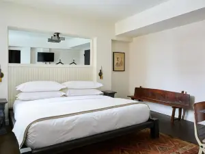 Neptune, an Ash Hotel