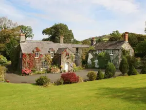 Collaven Manor