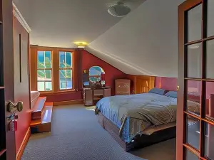 The Ghost Lodge