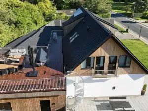 Cozy 4 pers. house with free parking in Odense