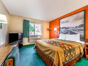 Super 8 by Wyndham Waco University Area