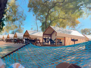 10號藍河營地 - 高級露營小屋