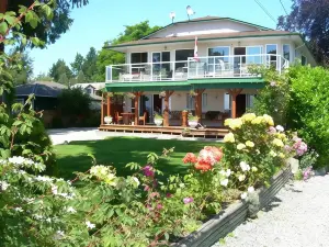 Davis Bay Bed & Breakfast