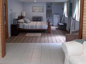 Figtree Cottage - Homestay - Yeppoon
