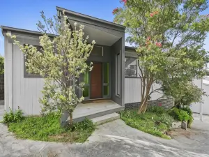 Seabreeze Central Lorne