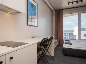 Hugo Apartment Hotel