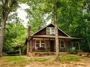 Nolichuckey Bluffs Bed & Breakfast Cabins
