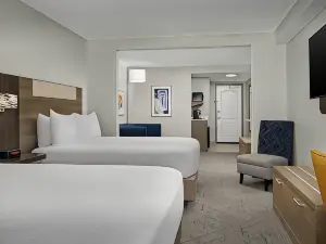 Holiday Inn Express & Suites Greensboro - Airport Area