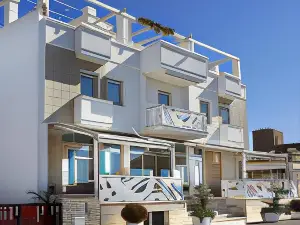 Piccadilly Rooms Restaurant and Beach