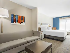 Holiday Inn Express & Suites Belgrade