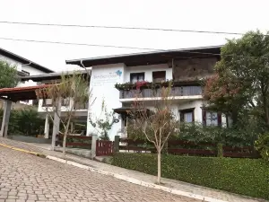 Hospedaria Gãstehaus Enzian