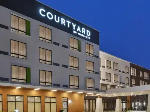 Courtyard St. Joseph Benton Harbor