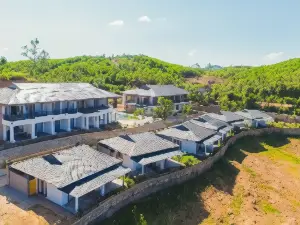 Phong Nha Lake House Resort