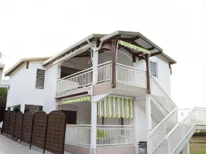 Joli Bungalow Avec Jacuzzi Chez Roberto
