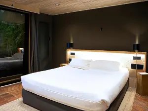 Le Domaine des Prés Verts Suites & Chambres Avec Jacuzzi Privatif à Châteauneuf