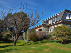Dolphin Lodge