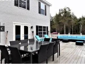 Oceanfront Waterfront Family Friendly Hot Tub & Pets Allowed! [Sandpiper Shores]