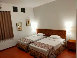Hotel Puri Laras
