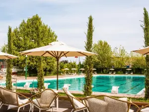 Living Place Hotel