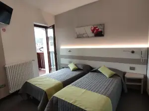 Hotel Del Negro