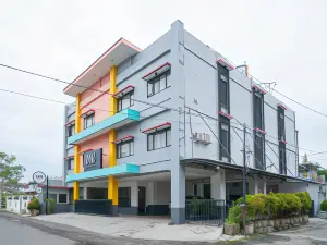 Sans Hotel Widarasari Cirebon