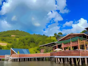 Lake Bunyonyi Rock Resort