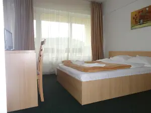 Hotel Diana