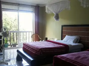 Pauline Hotel Lira