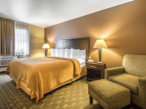Quality Inn & Suites Decorah