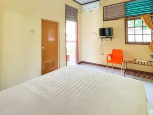 Hotel Shanty Mitra RedDoorz
