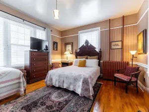 Kane Manor Inn