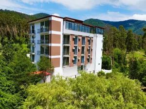 Hotel & Restaurant Emerald Borjomi