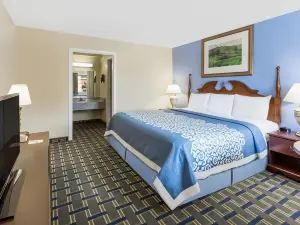 Days Inn by Wyndham Plymouth