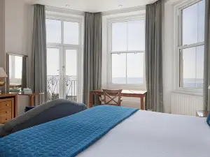 The Cumberland Hotel