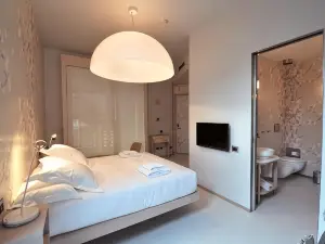 Nu Hotel