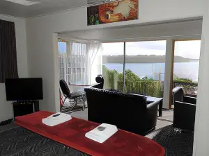 Waiheke Island Tawa Lodge - Adults Only