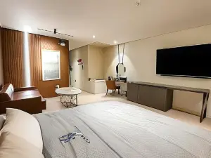 Yeongju Hotel Story