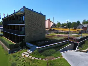 Fenyves Yacht Club Superior