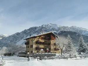 Alpi & Golf Hotel