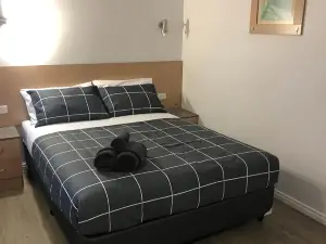 Latitude20 Cattrall Park Motel