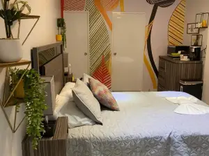 Itza-Bella Suites