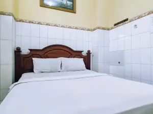 Hotel Shinta 1 Near Stasiun Kertosono Mitra RedDoorz
