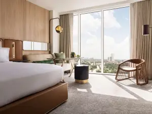 C. ボールドウイン、キュリオ コレクション バイ ヒルトン