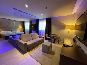 Felix Hotel