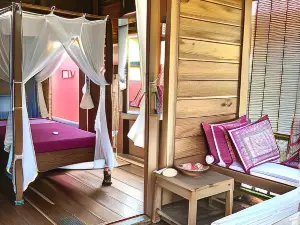 Harry's Ocean House Pacitan