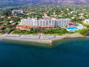 Calamos Beach Family Club